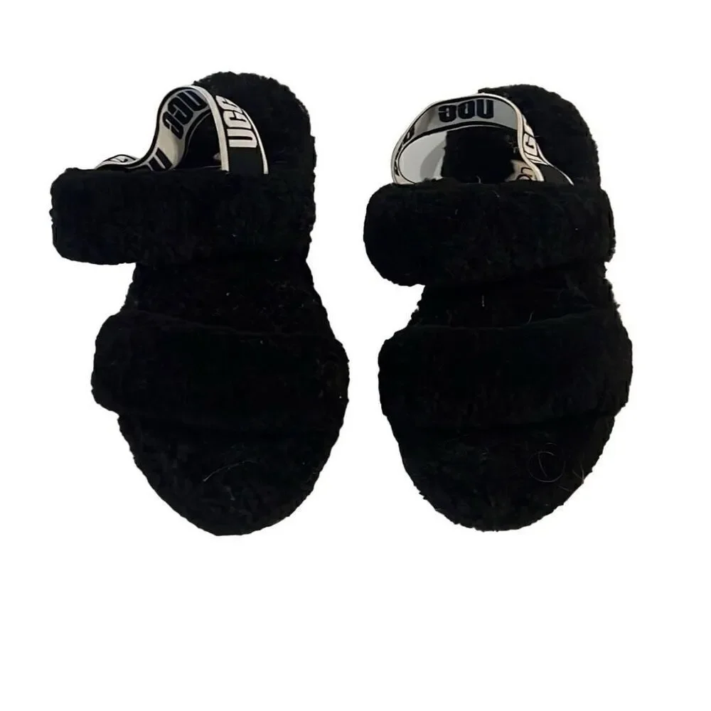 Ugg Oh Yeah Black Sandals Girls sz 3 Strappy Sheepskin Logo Spell out Cozy